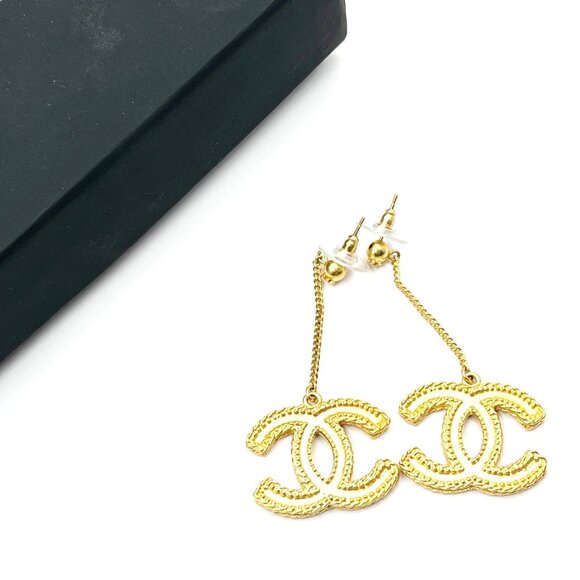 Chanel Classic Gold CC Dangle Piercing Earrings - Picture 3 of 4
